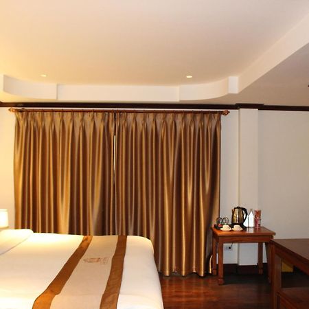 Lux Hotel لوانغ برابانغ المظهر الخارجي الصورة