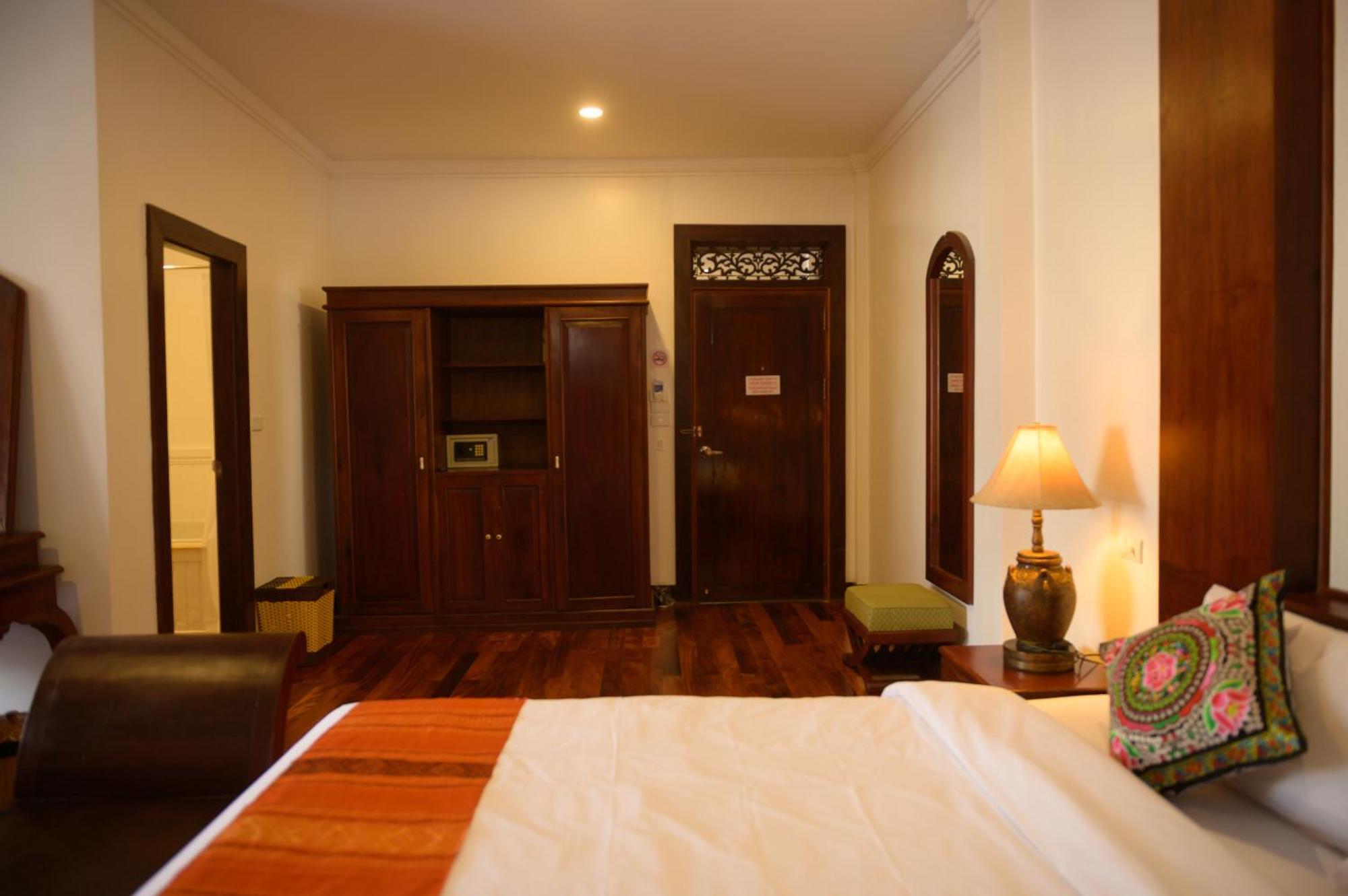 Lux Hotel لوانغ برابانغ المظهر الخارجي الصورة