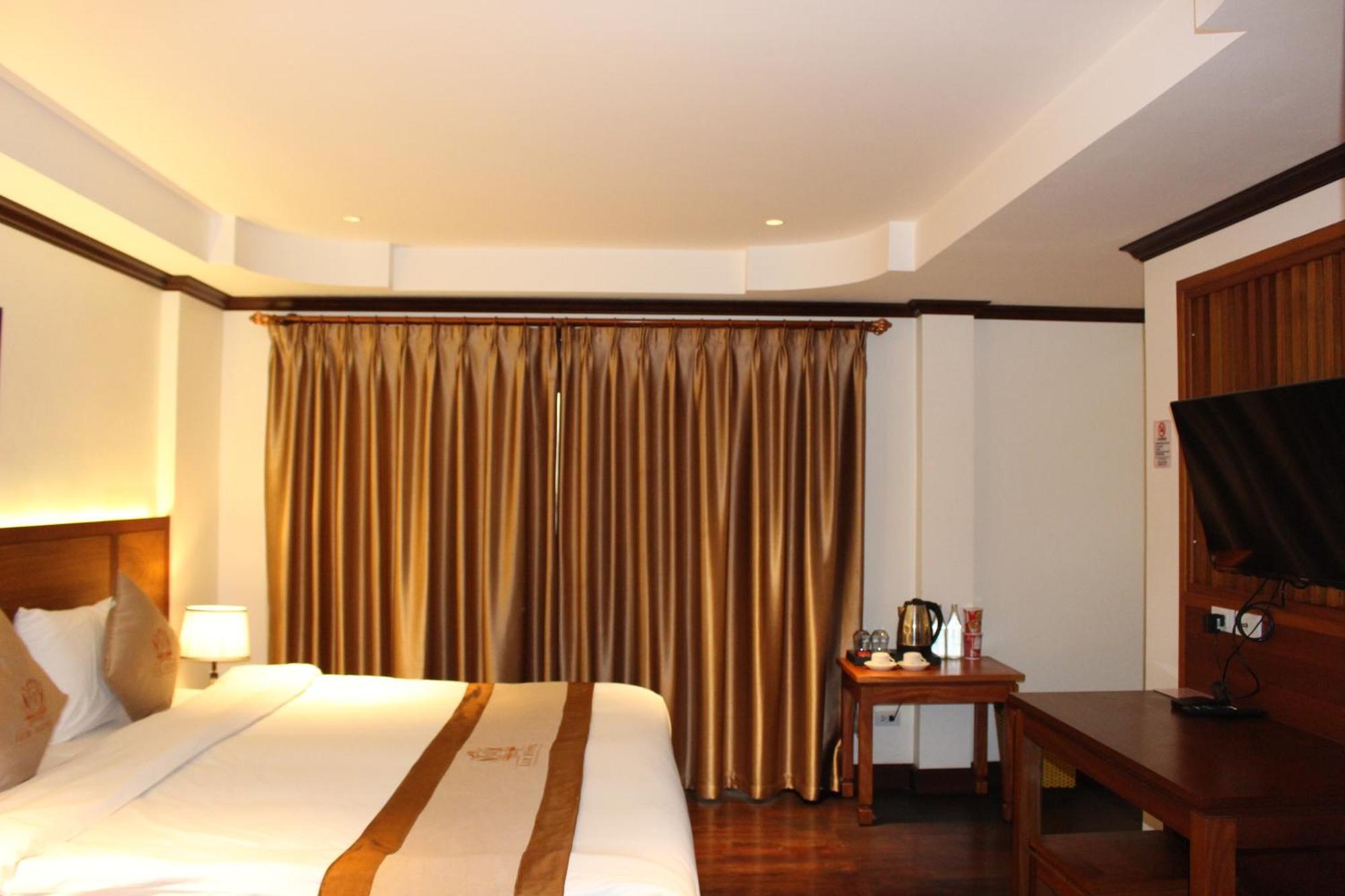 Lux Hotel لوانغ برابانغ المظهر الخارجي الصورة