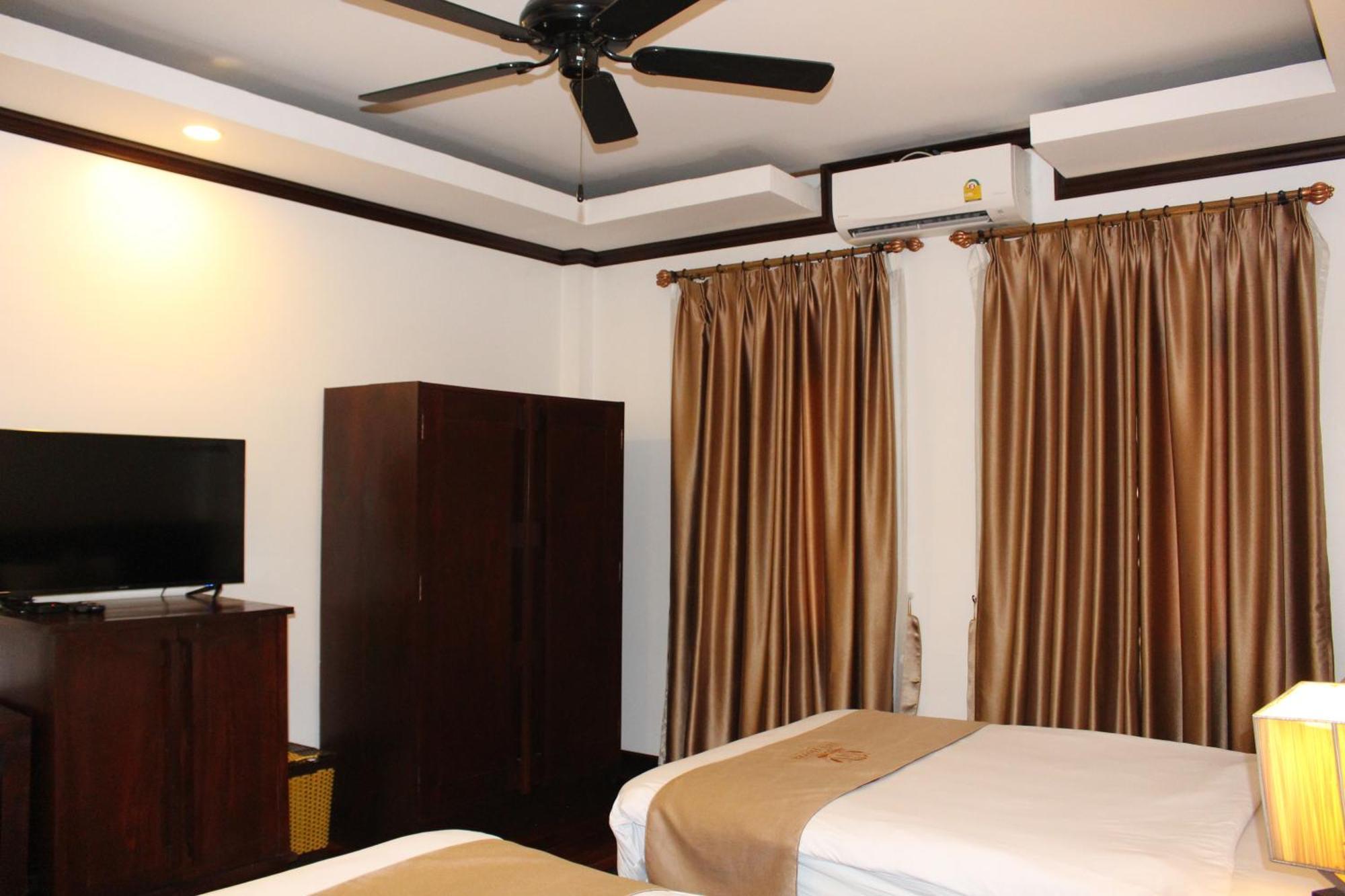 Lux Hotel لوانغ برابانغ المظهر الخارجي الصورة